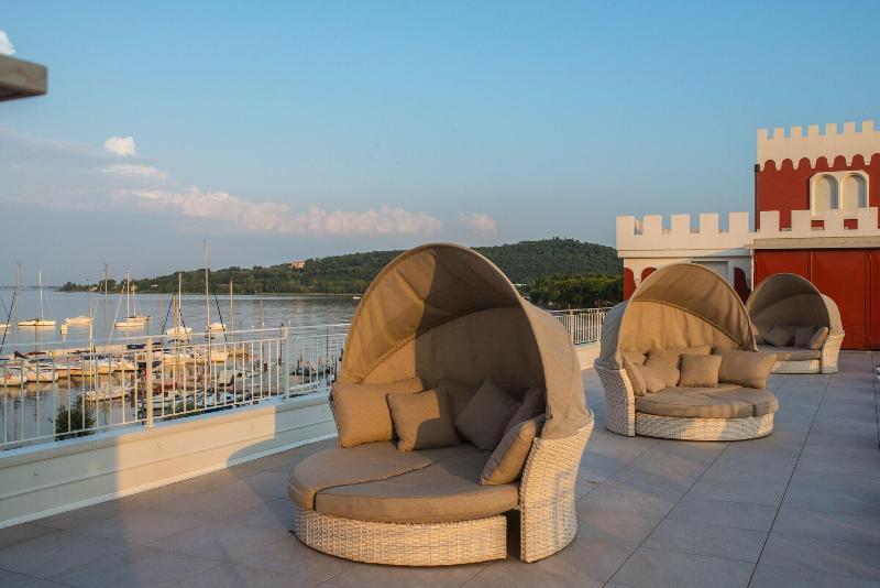 Hotel Villa Garuti Padenghe sul Garda Exterior photo